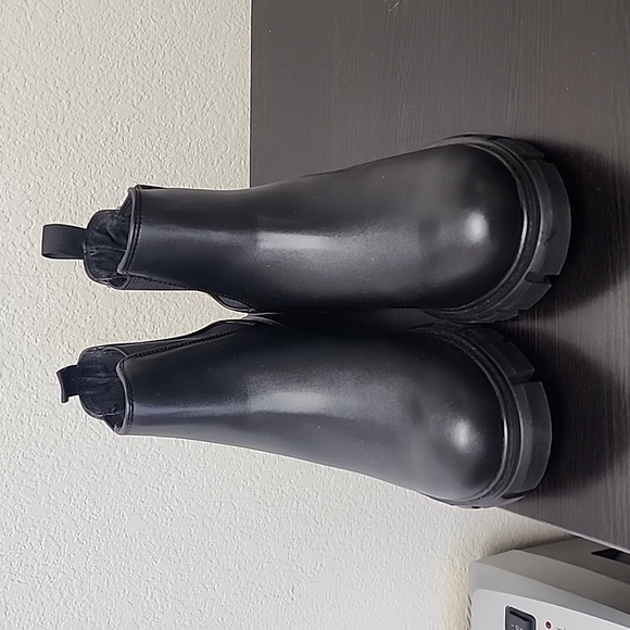 Steve Madden Women's Howler Ankle Boot - Picture 7 of 7